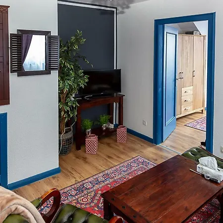 Altes Pastorat Am Husumer Hafen Apartament *