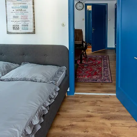 Altes Pastorat Am Husumer Hafen Apartament *